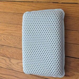 Soft Textured Bath Pillow - Cream